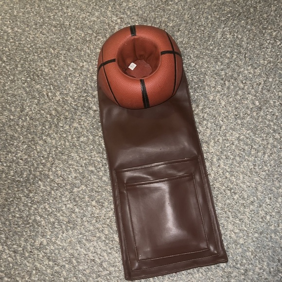 Boys basketball pictures and cup and remote holder. - Picture 1 of 7